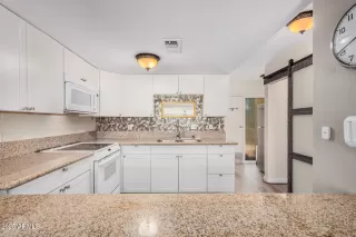 Photo #3: 6877228 Listing 