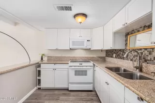 Photo #4: 6877228 Listing 