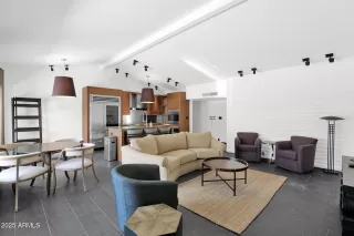 Photo #1: 6877230 Listing 