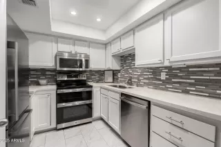 Photo #5: 6877530 Listing 