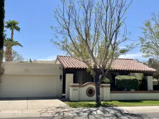 You might also be interested in EL PASEO