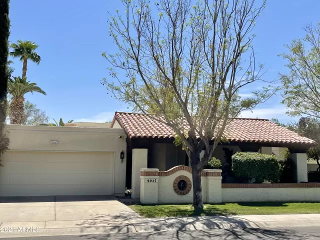 MLS: 6877628 Condo For Sale