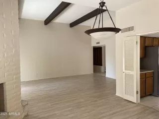 Photo #4: 6877628 Listing 