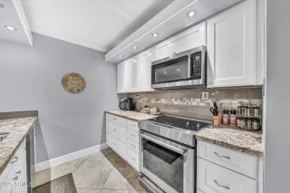 Photo #2: 6877654 Listing 