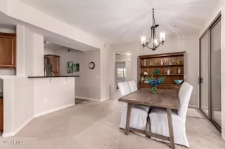 Photo #6: 6877696 Listing