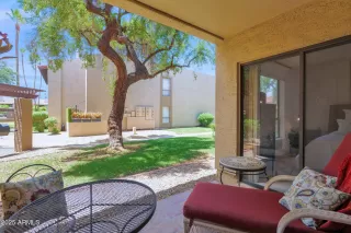 Photo #5: 6877823 Listing