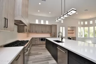 Photo #2: 6878328 Listing 