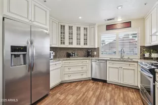 Photo #3: 6878335 Listing