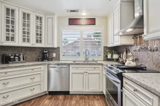 Photo #5: 6878335 Listing