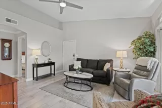 Photo #3: 6878643 Listing 