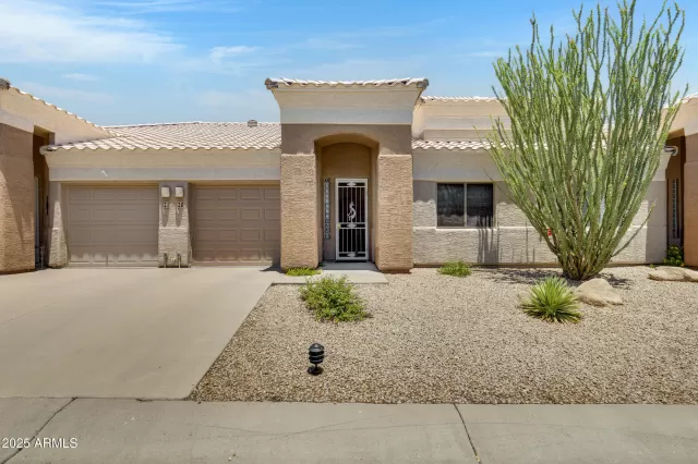 MLS: 6878734 Condo For Sale