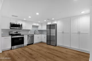 Photo #2: 6878807 Listing 