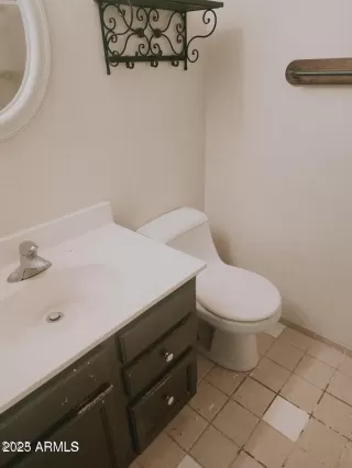 Photo #6: 6878917 Listing