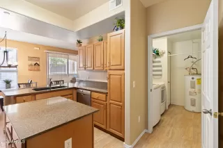 Photo #5: 6878919 Listing 