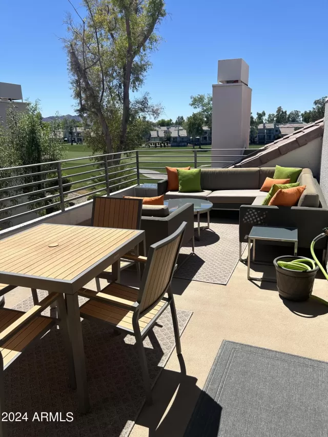 MLS: 6878924 Condo For Sale