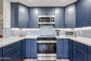 Photo #6: 6879062 Listing 