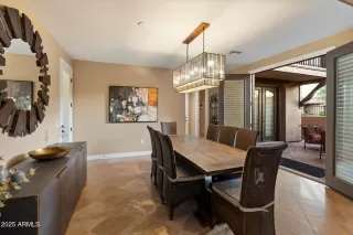 Photo #4: 6879147 Listing