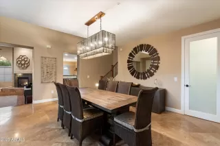 Photo #5: 6879147 Listing