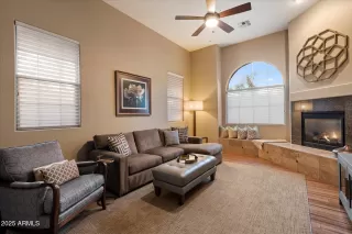 Photo #6: 6879147 Listing