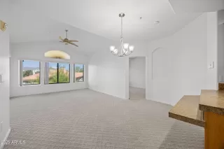 Photo #5: 6879245 Listing