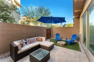 Photo #6: 6879366 Listing