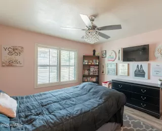 Photo #5: 6879473 Listing