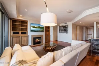 Photo #3: 6879631 Listing 