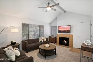 Photo #1: 6879682 Listing 