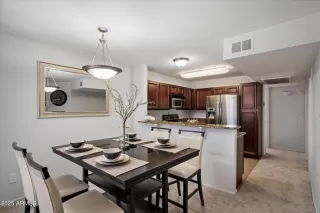 Photo #4: 6879682 Listing 