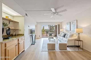 Photo #1: 6879712 Listing 