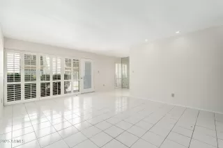 Photo #2: 6879877 Listing