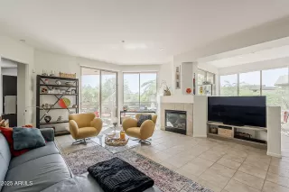 Photo #2: 6879955 Listing