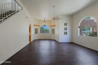 Photo #4: 6880116 Listing 