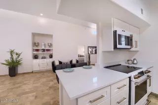 Photo #6: 6880170 Listing