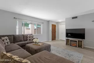 Photo #2: 6880245 Listing 