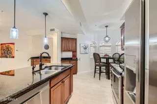 Photo #6: 6880291 Listing