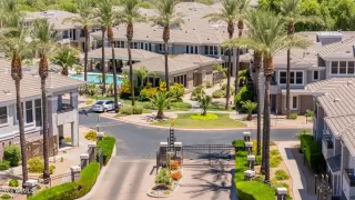 Photo #5: 6880366 Listing