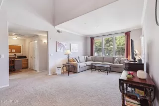 Photo #4: 6880411 Listing