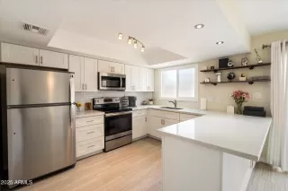 Photo #3: 6880625 Listing