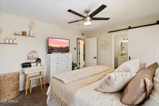 Photo #6: 6880625 Listing