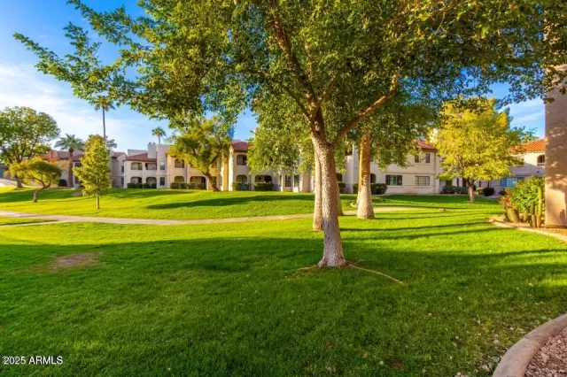 MLS: 6880638 Condo For Sale