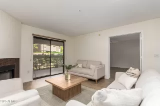 Photo #3: 6880638 Listing