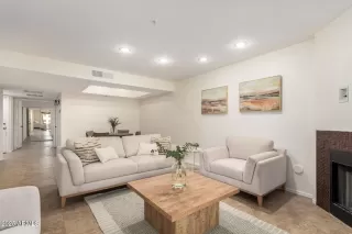 Photo #4: 6880638 Listing