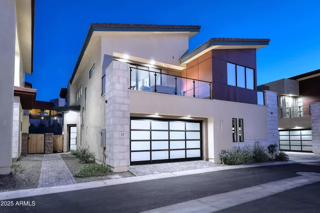 MLS: 6880759 Condo For Sale