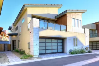 Photo #1: 6880759 Listing