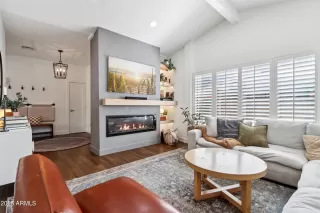 Photo #2: 6880902 Listing