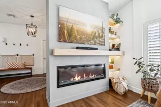 Photo #4: 6880902 Listing