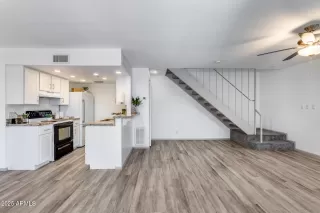 Photo #4: 6880926 Listing