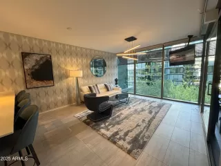 Photo #5: 6880956 Listing 