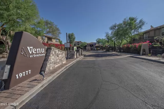 MLS: 6881033 Condo For Sale